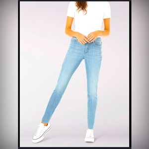 Most Collection Eco-Friendly Skinny Jean 9/29